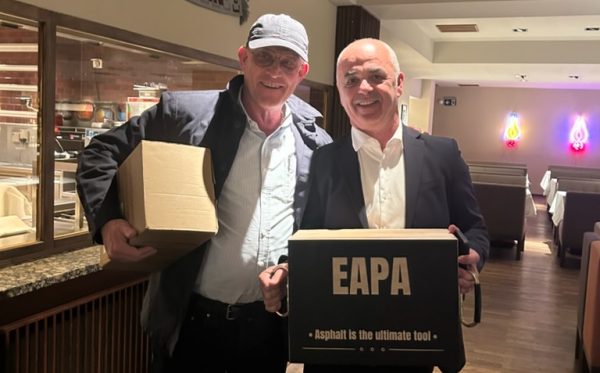 EAPA_Ralf Pomp, dosedanji predsednik, in Slovenko Henigman, novi predsednik